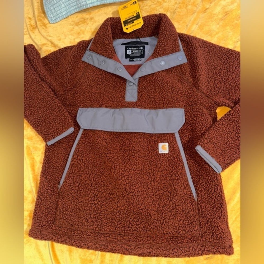 New Carhartt Fleece Pullover